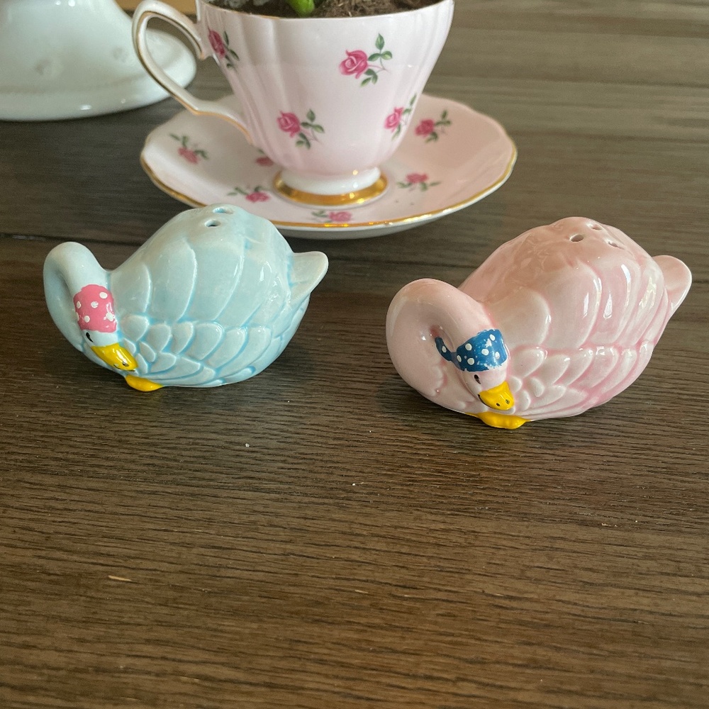 Vintage, pink and blue geese and pepper shakers